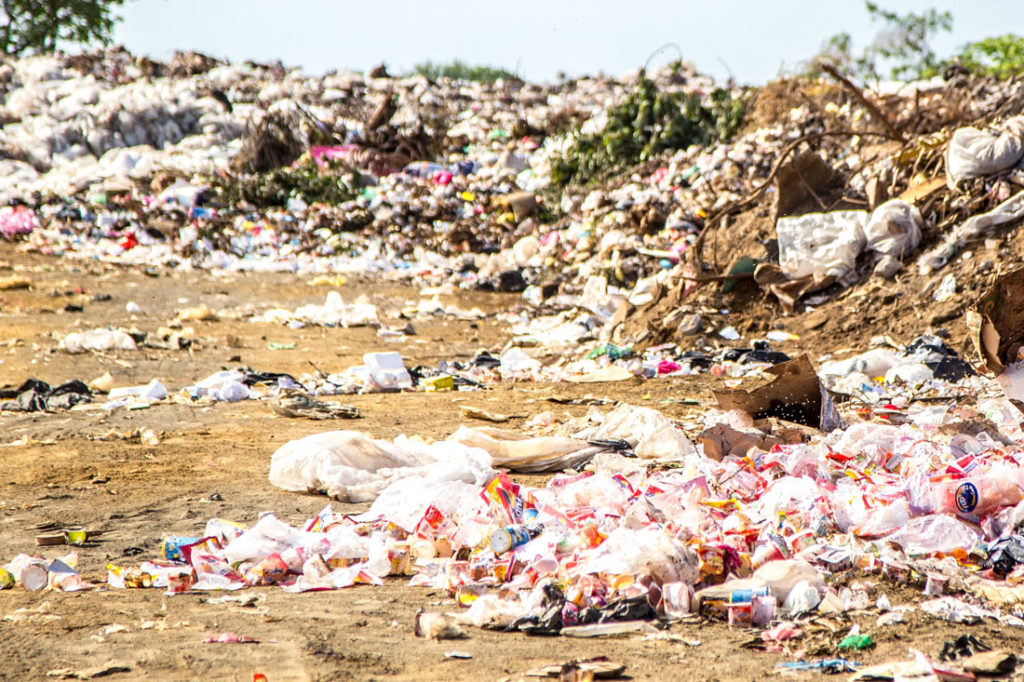 Plastik liegt umher