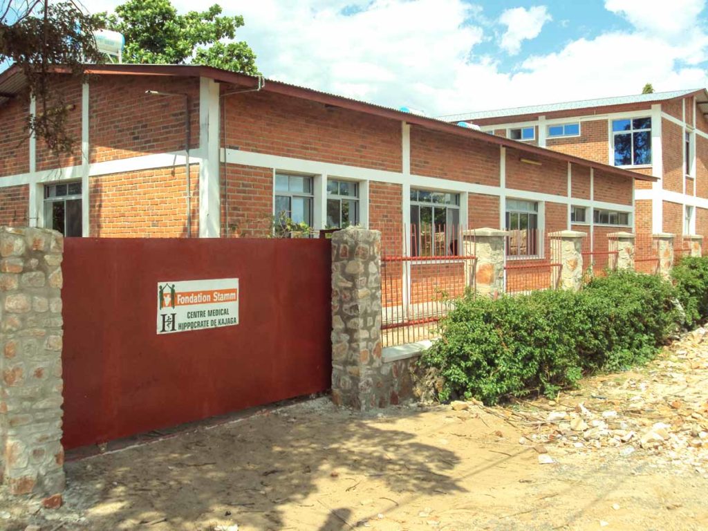 Eingang des Spital Centre Médical Hippocrate