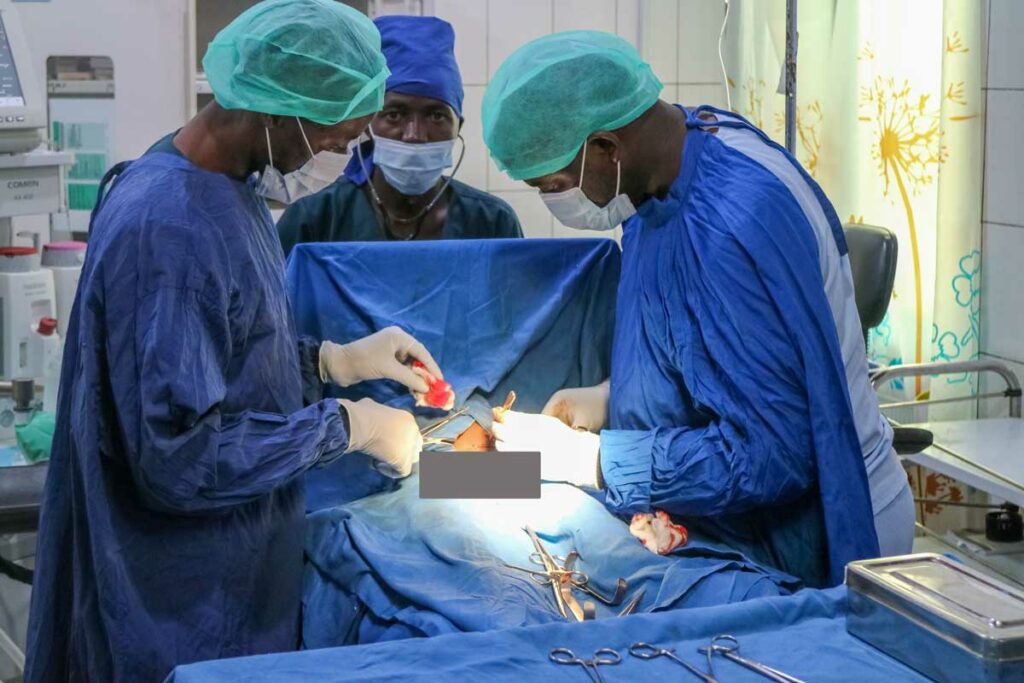 Leistenbruch-Operation_Spital Burundi_Afrika