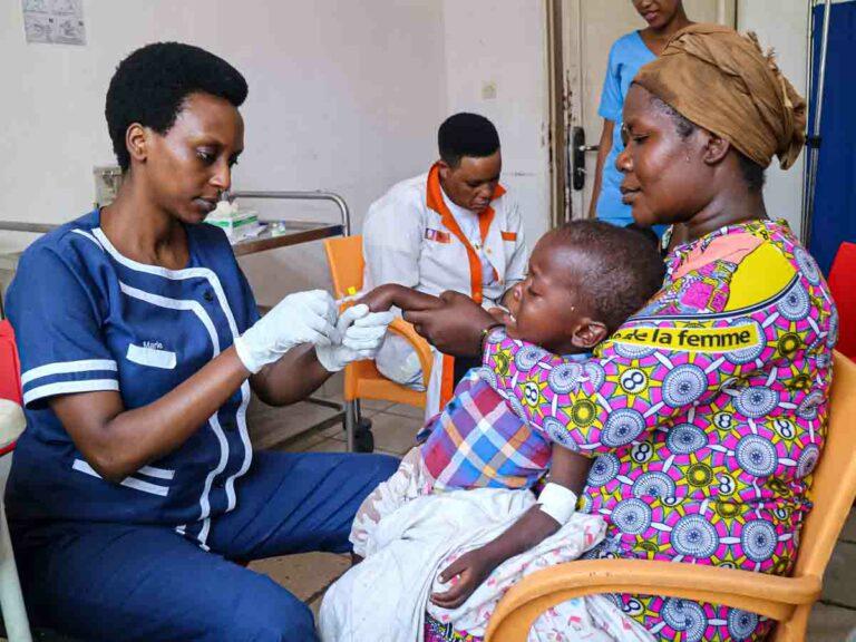 Jeder Tag zählt: Ein Kampf gegen Malaria im Hôpital Hippocrate