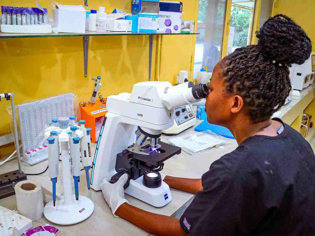 Medizinische Geräte und Anschaffungen Spital Burundi