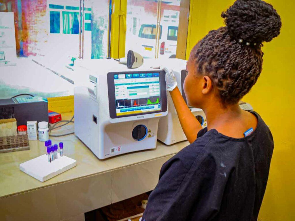 Medizinische Geräte und Anschaffungen Spital Burundi