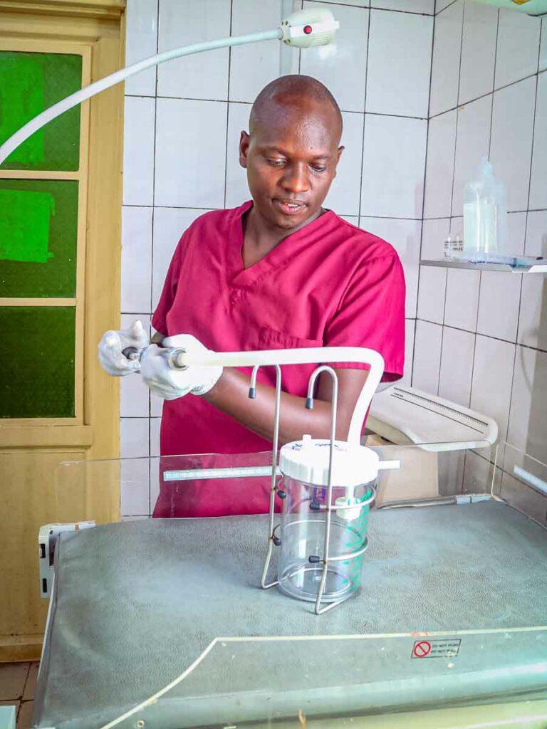 Medizinische Geräte und Anschaffungen Spital Burundi